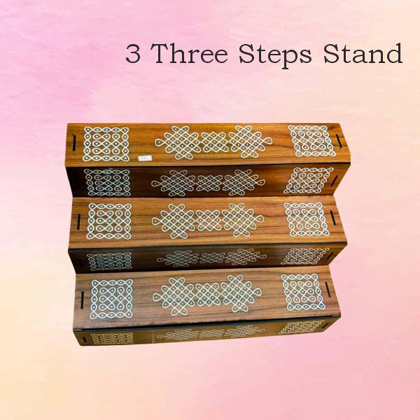 3 Three Steps Stand